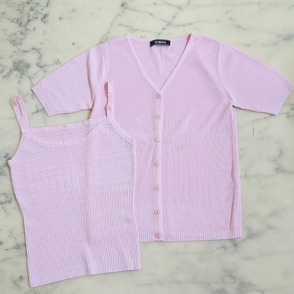 NWOT. Girl Two Pieces Short Sleeve Stretchable Top Set. - Picture 5 of 5